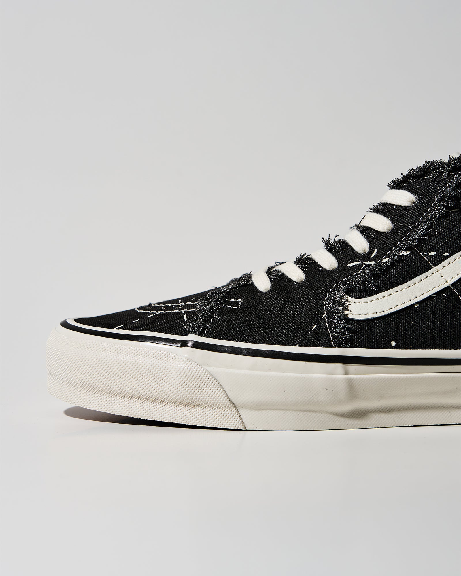 LX SK8 MID FRAYED (INVINCIBLE EXCLUSIVE) – INVINCIBLE | Official